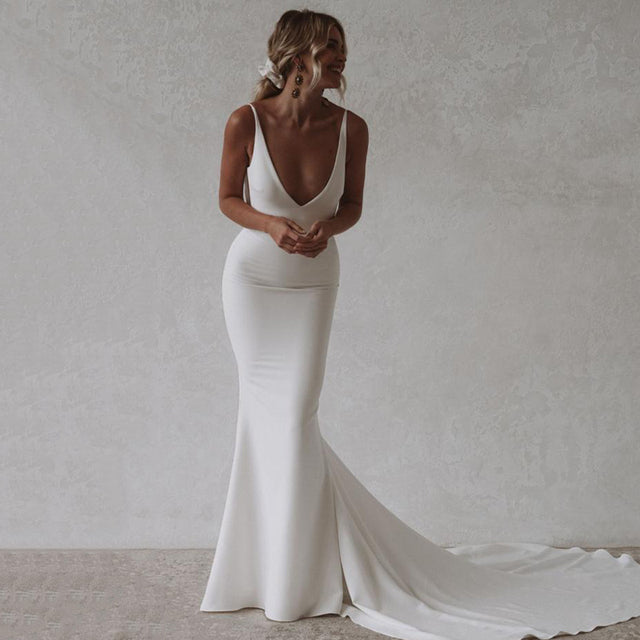 Beach Wedding Deep V-neck Backless Bride Dress Long White Fashion Wedding Gowns